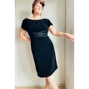 Vintage 50s Black Velvet Pencil Dress SZ Classic Elegant Mid-Century Cocktail